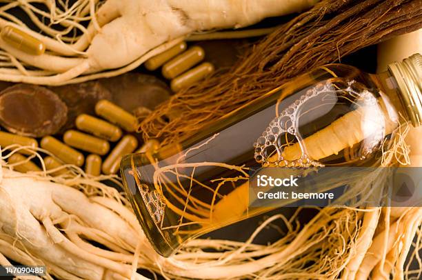 Ginseng Extracción Líquido Foto de stock y más banco de imágenes de Alimento - Alimento, Alimento conservado, Asia