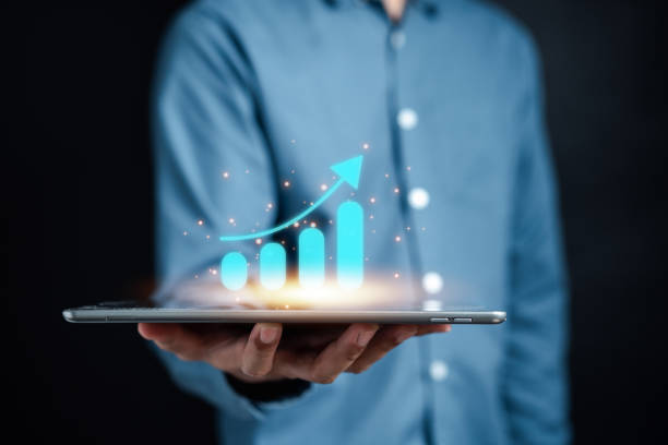 istock Businessman showing business chart growth target planning development leadership and customer target group, investment growth and success development, achivement, goal, strategy, finance concept. 1470913821