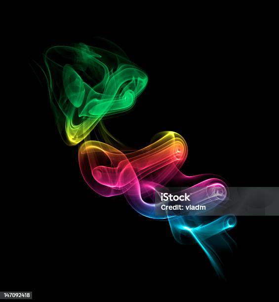 Kolorowa Tęcza Dymu - zdjęcia stockowe i więcej obrazów Czarne tło - Czarne tło, Tęcza, Abstrakcja