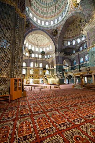 istock Yeni Cami (New Mosque) in Istanbul, Turkey 147092528