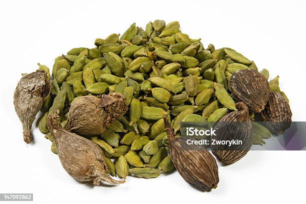 Three Kinds Of Cardamom Stock Photo - Download Image Now - Cardamom, Food, Green Color