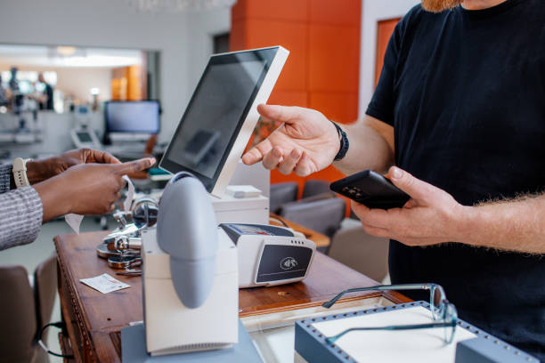 istock Contactless Payment in a store 1470934483