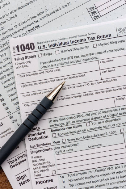 istock US form 1040, individual Income tax return document 1470948466