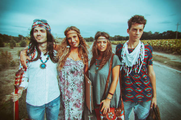 istock Hippies: old fashioned group of friends 1470952545