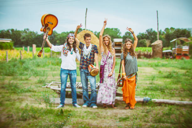 Hippies: old fashioned group of friends