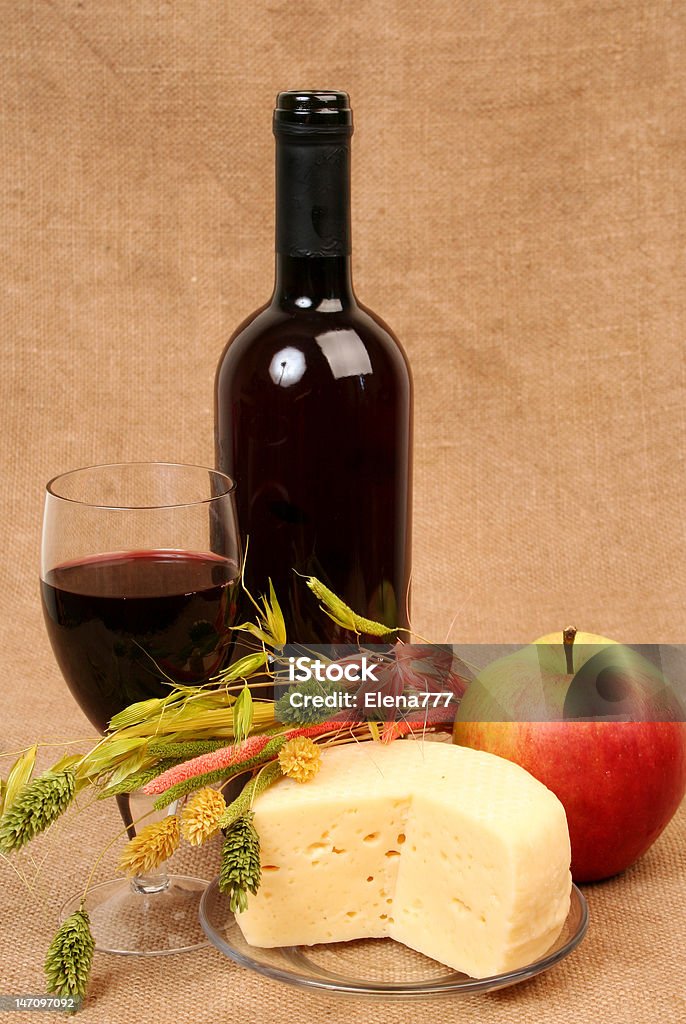 Vino e formaggio - Foto stock royalty-free di Alchol