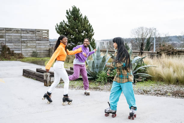 istock Jam skaters showing their moves, smiling, laughing 1470990225