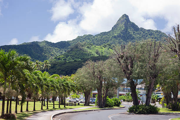 istock Avarua below the Peaks of Volcano 147099518