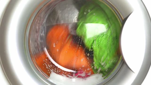washing colored laundry in the washing machine