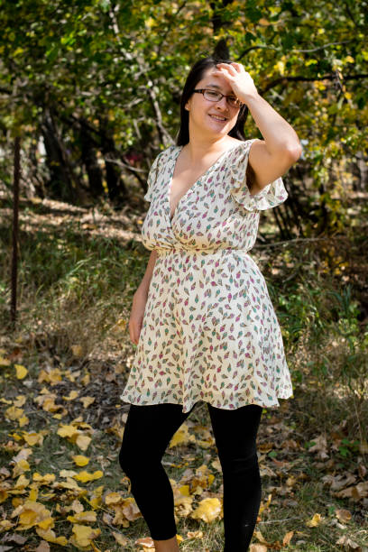 istock autumn woman 1471066045