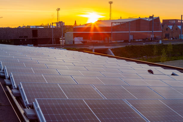 istock the solar panels on the roof 1471129801