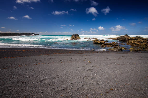 Lanzarote. Volcanic island. Spaces and ocean view. Wild beaches by the ocean. Spanish islands. Landscapes of the Canary Islands. Traveling around the Canary Islands. Travel photography. Holiday atmosphere