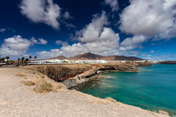 istock Lanzarote - volcanic Island 1471159723