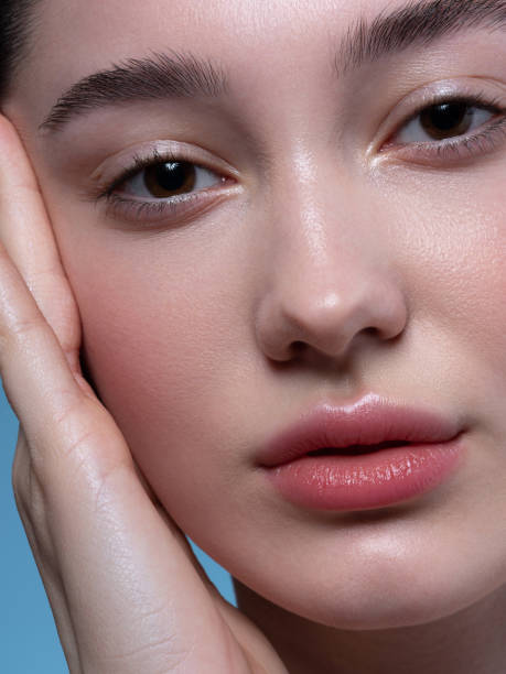 istock Beautiful natural woman 1471173428