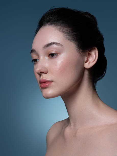 istock Beautiful natural woman 1471173463