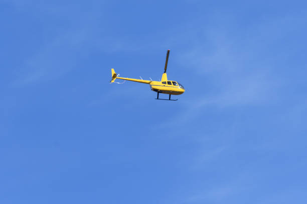 istock Helicopter fling 1471174823