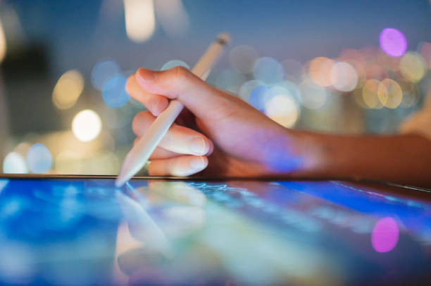 istock Asian Business people analysis sale performance tracking risk/reward from digital tablet 1471175458