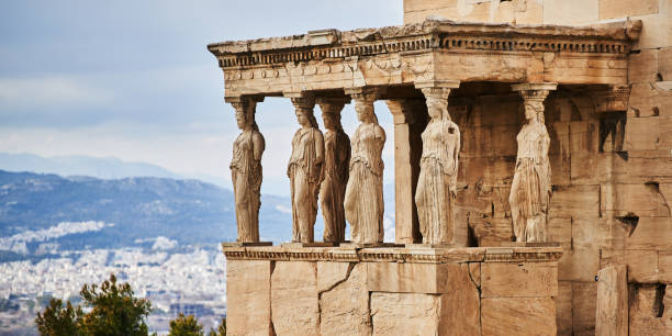 o pórtico das donzelas, o erechtheion - the erechtheum - fotografias e filmes do acervo