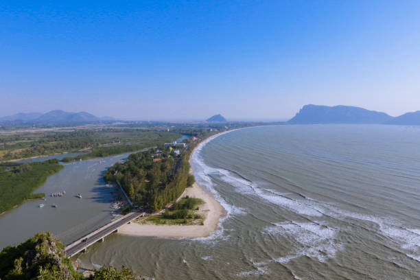 istock Panoramic View to the Prachuap Khiri Khan Town from Sightseeing point 1471217422