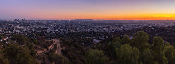 istock Los Angeles at Sunset Panorama 1471219466