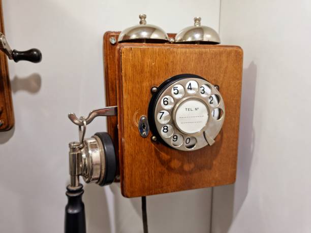 istock Vintage telephone 1471235601