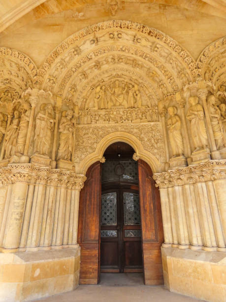 istock Saint-Seurin basilica door at Bordeaux 1471242799