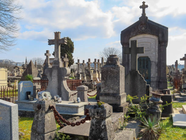 istock Chartreuse cemetery at Bordeaux 1471242951