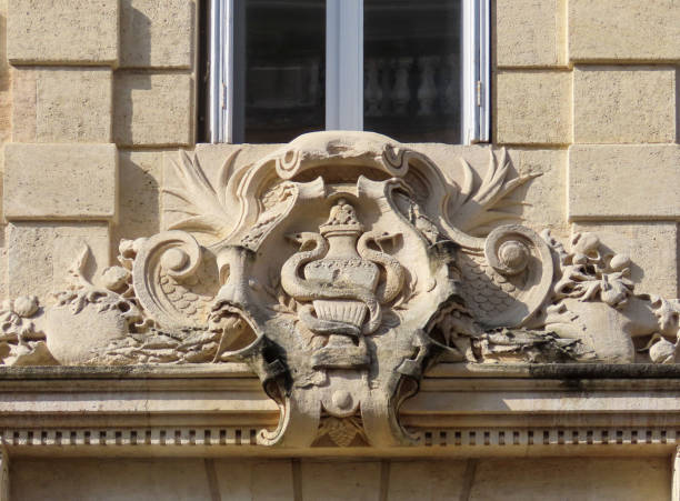 istock Building sculpture at Bordeaux 1471243146