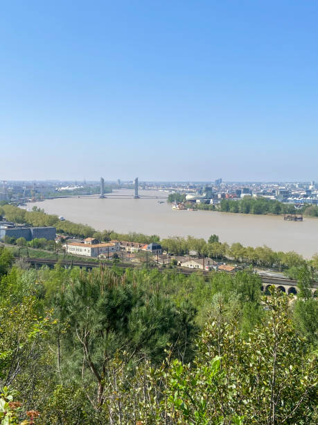 istock Garonne river, aerial view near Bordeaux 1471246238