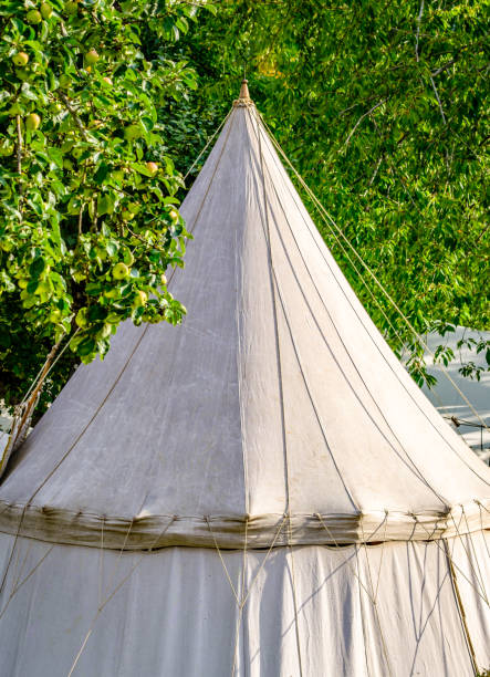 istock old tent at a campground 1471263210