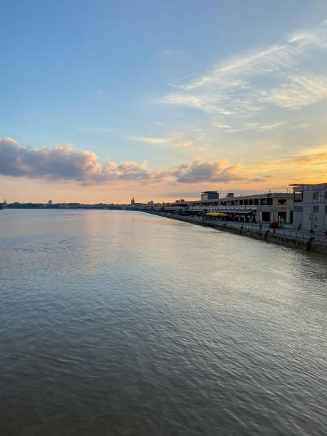 istock Sunset on the Garonne river at Bordeaux 1471263423