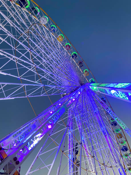 istock Ferris wheel by night at Bordeaux 1471265428