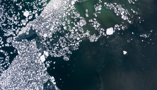 istock Vertical view of icy water 1471282716