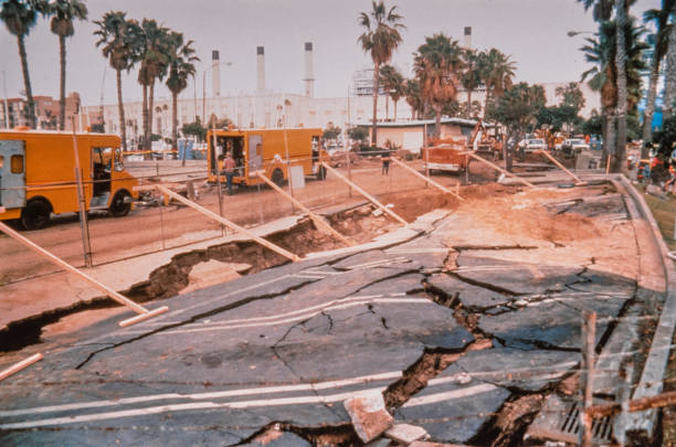 Altes Foto des Northridge-Erdbebens von 1994 in Los Angeles, Kalifornien, und seiner Schäden – Foto