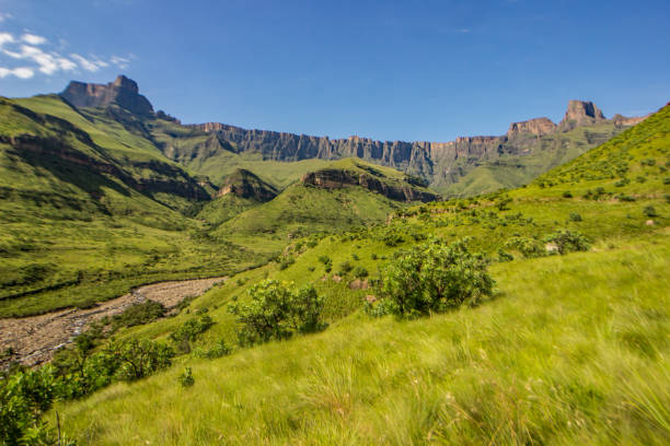 istock The Drakensberg Amphitheater 1471349517