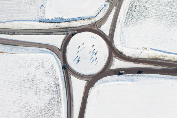 회전교차로 겨울 - car aerial 뉴스 사진 이미지