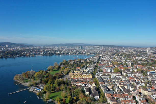 istock Zurich Seefeld wit Lake Zurich 1471392463