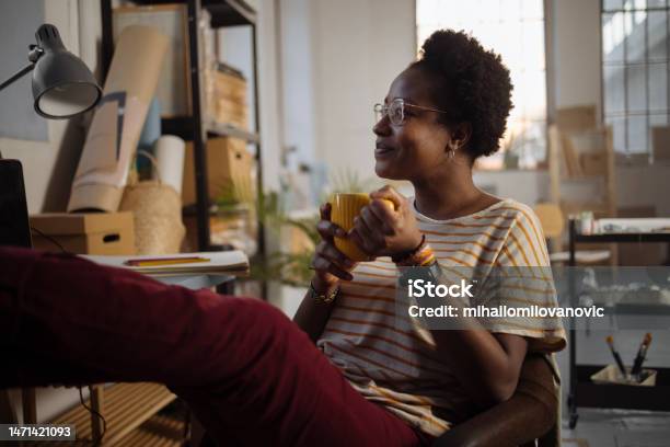 Earned Break From Work Stock Photo - Download Image Now - 20-29 Years, 25-29 Years, 30-39 Years