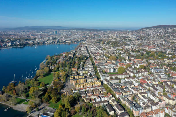 istock Zurich Seefeld wit Lake Zurich 1471441555