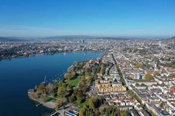 istock Zurich Seefeld wit Lake Zurich 1471441799