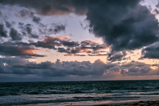 istock Sunrise under the Caribbean sea 1471458041
