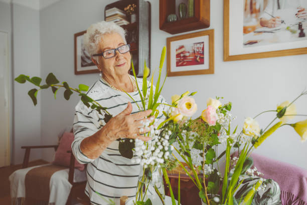 istock Senior woman at home 1471458351