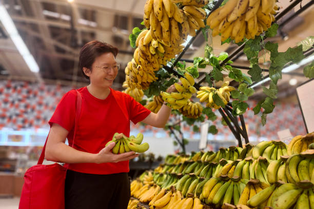 istock Groceries Shopping 1471462104