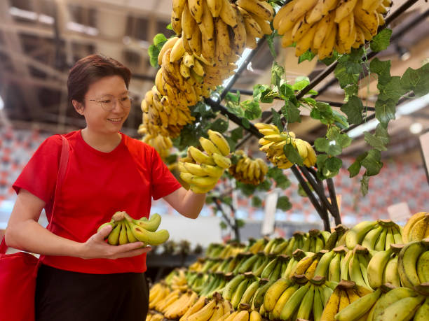 istock Groceries Shopping 1471462107