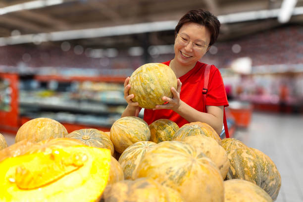 istock Groceries Shopping 1471462244