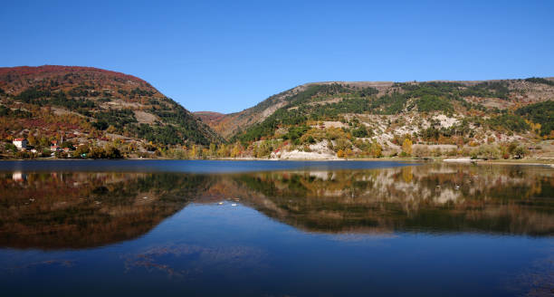 istock Cubuk Lake - Bolu 1471482334