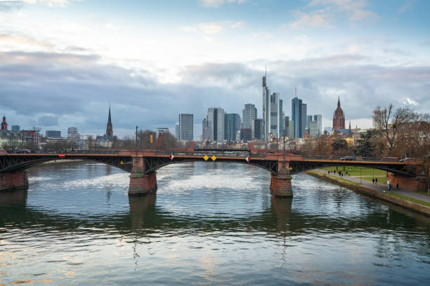 istock Frankfurt skyline with Alte Brucke (Old Bridge) - Frankfurt, Germany 1471514287
