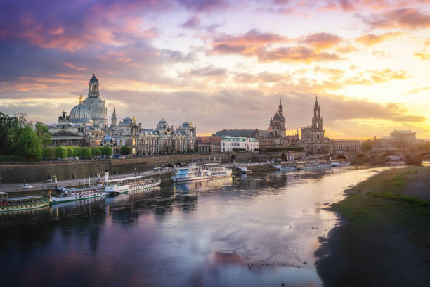 istock Dresden skyline with Elbe River at sunset - Dresden, Saxony, Germany 1471524319