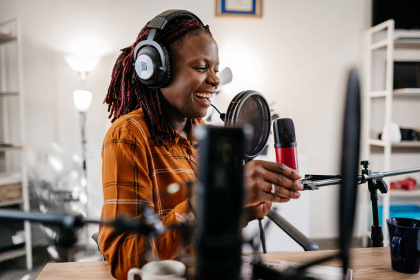 istock The best way to express yourself, podcast 1471529568