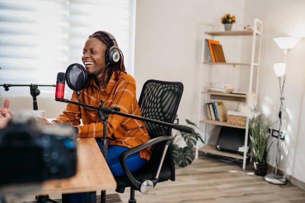 istock The best way to express yourself, podcast 1471529658